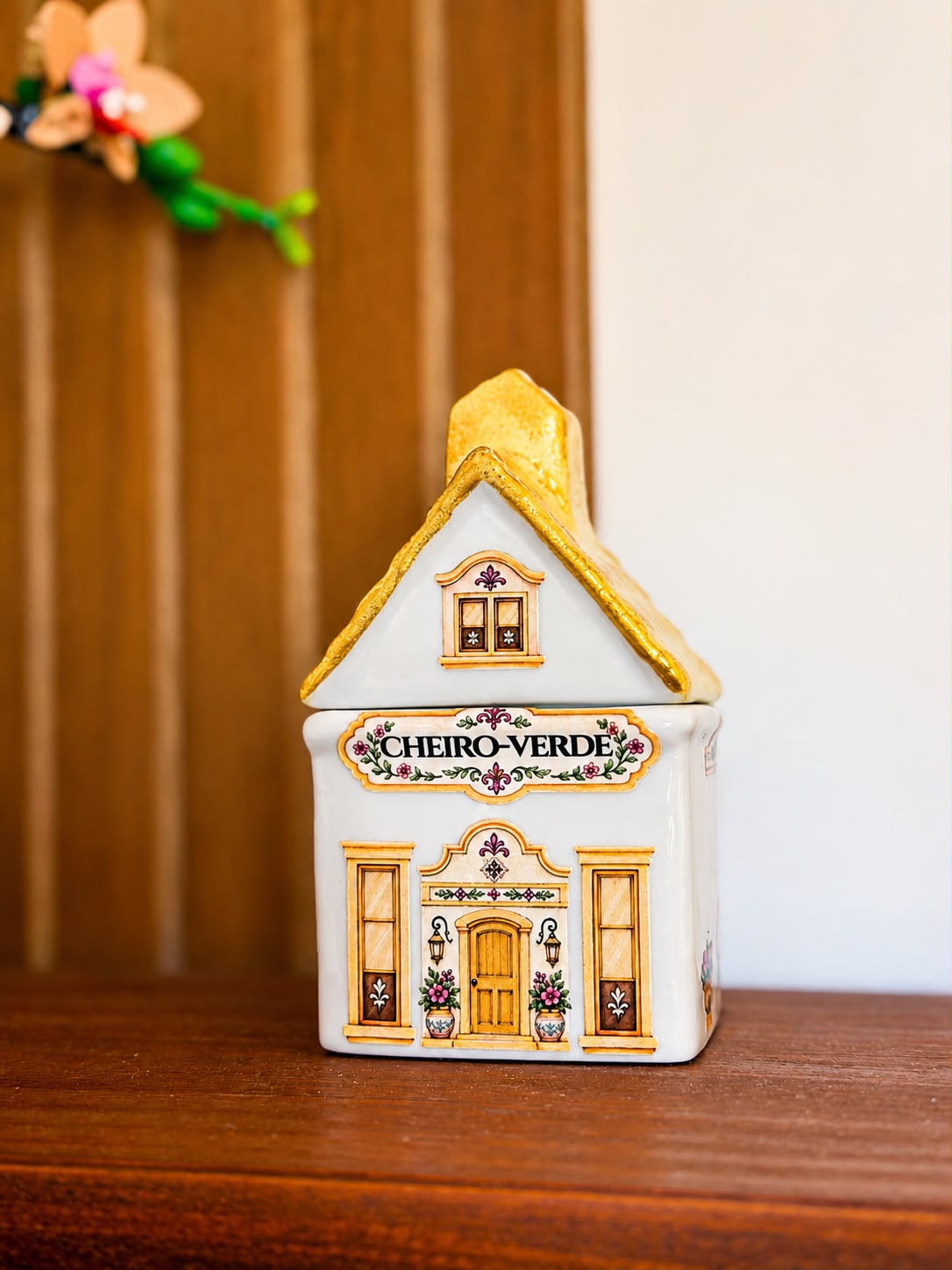 Porta Temperos Casinha de Porcelana Dona Alzira