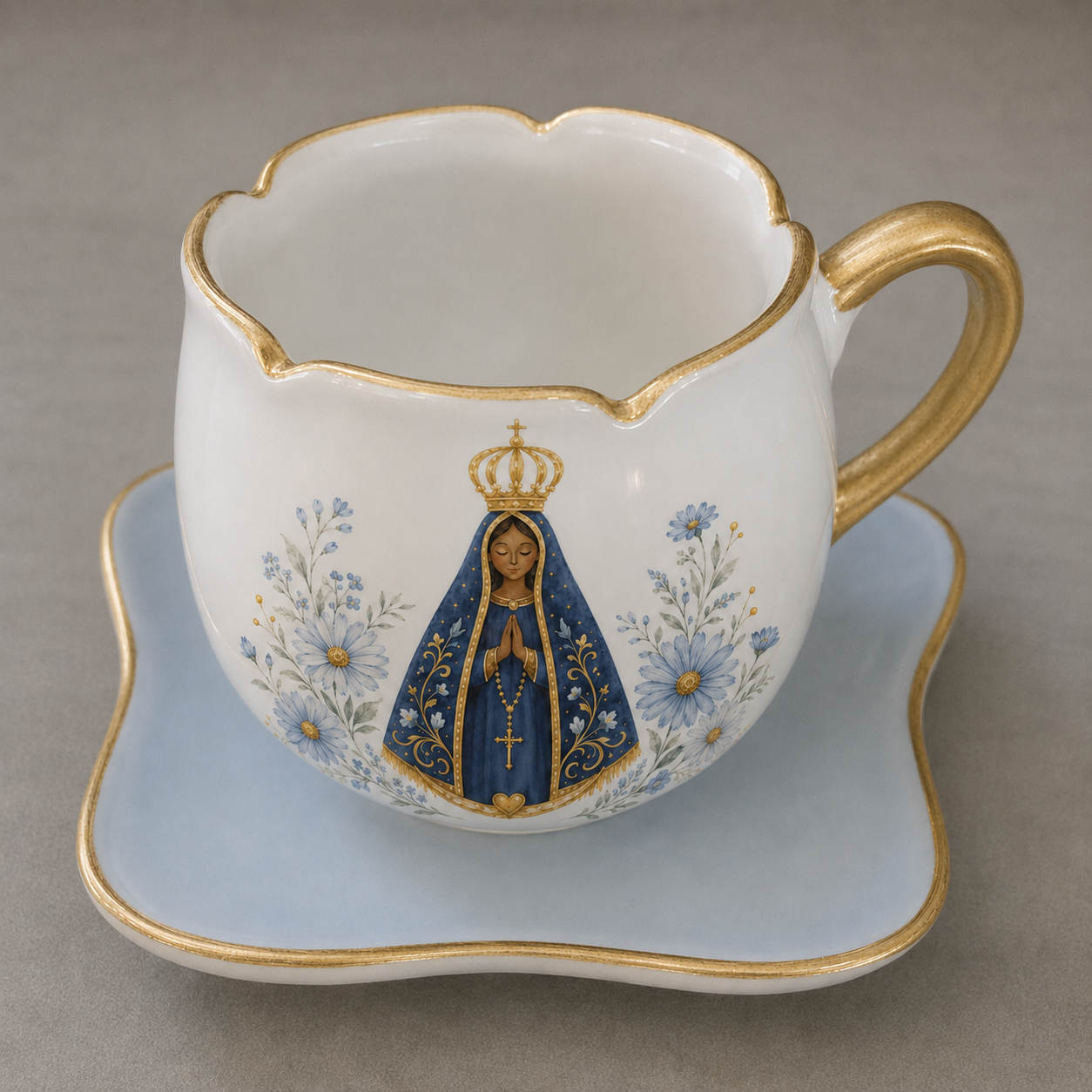 Xícara Nossa Senhora Aparecida de Porcelana Coleção Vó Bina